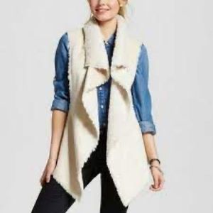 Knox Rose Faux Fur vest